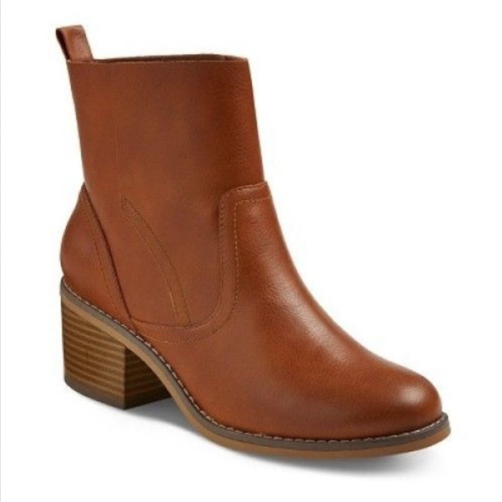 Mossimo leather boots